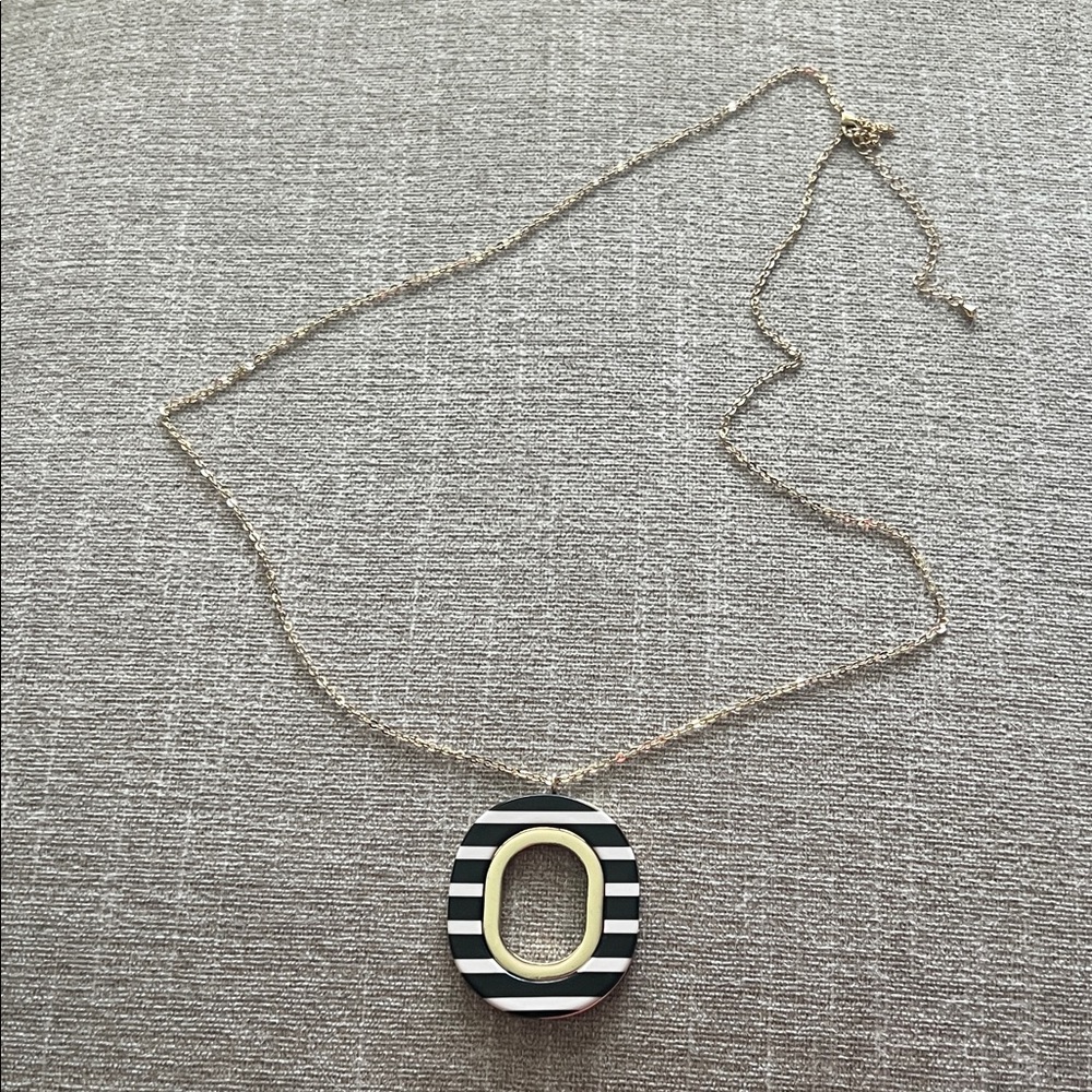 Elegant Gold and Black Striped Pendant Necklace